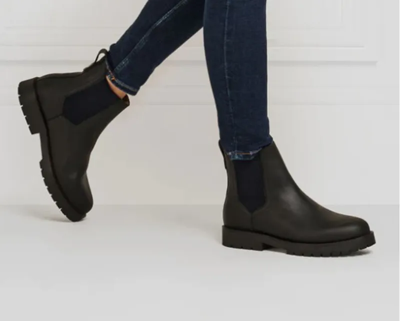 Fairfax and Favor Sheepskin Boudica Black Leather